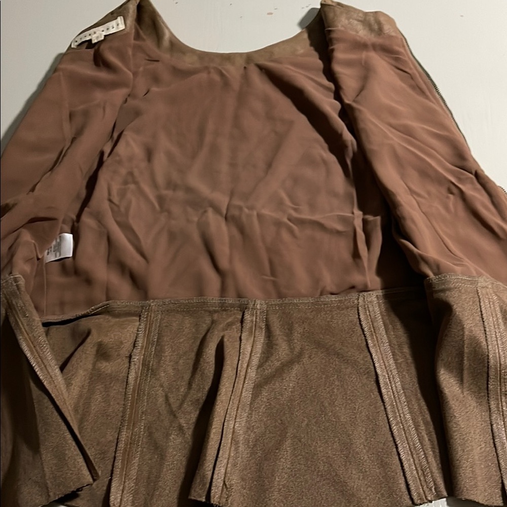 blush noir Camel Peplum Tank Top- Size Small - Picture 7 of 8
